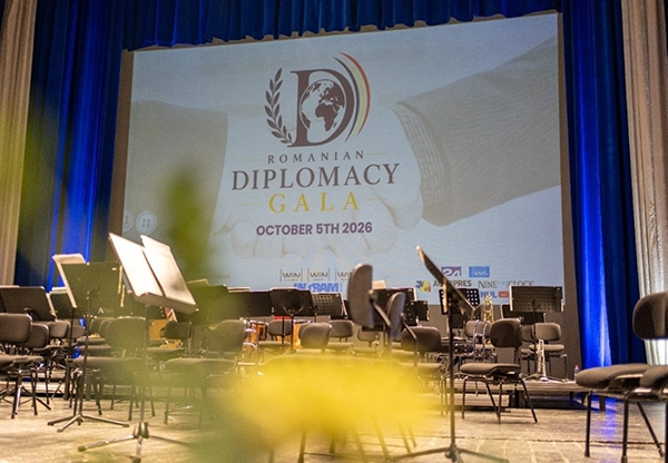 diplomatic-life-02